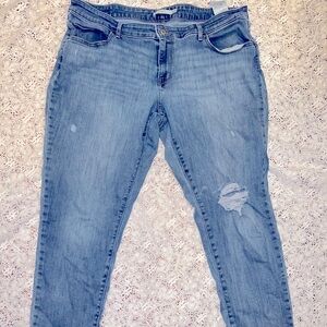 Levi’s 711 Skinny Distressed Jeans